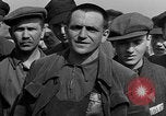 Standbild befreiten deutschen Juden Buchenwald Deutschland, 1945, aus Sekunde 24 historischem Filmmaterial Videoclip 65675049485