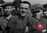 Standbild befreiten deutschen Juden Buchenwald Deutschland, 1945, aus Sekunde 28 historischem Filmmaterial Videoclip 65675049485