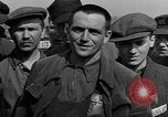 Standbild befreiten deutschen Juden Buchenwald Deutschland, 1945, aus Sekunde 40 historischem Filmmaterial Videoclip 65675049485