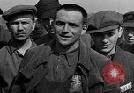 Standbild befreiten deutschen Juden Buchenwald Deutschland, 1945, aus Sekunde 45 historischem Filmmaterial Videoclip 65675049485