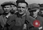 Standbild befreiten deutschen Juden Buchenwald Deutschland, 1945, aus Sekunde 46 historischem Filmmaterial Videoclip 65675049485