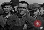 Standbild befreiten deutschen Juden Buchenwald Deutschland, 1945, aus Sekunde 59 historischem Filmmaterial Videoclip 65675049485