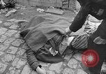 Image Prisonniers libérés de Buchenwald Buchenwald Allemagne, 1945, de la seconde 34 séquences d'archives historiques vidéo 65675049501