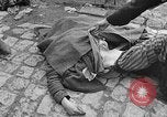 Image Prisonniers libérés de Buchenwald Buchenwald Allemagne, 1945, de la seconde 36 séquences d'archives historiques vidéo 65675049501