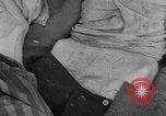 Image Prisonniers libérés de Buchenwald Buchenwald Allemagne, 1945, de la seconde 50 séquences d'archives historiques vidéo 65675049501