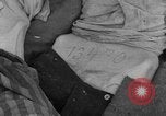 Image Prisonniers libérés de Buchenwald Buchenwald Allemagne, 1945, de la seconde 52 séquences d'archives historiques vidéo 65675049501
