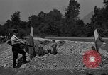 Image cercueils Grenoble France, 1944, de la seconde 14 séquences d'archives historiques vidéo 65675049517