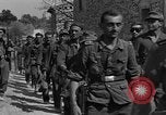 Immagine di Prigionieri di guerra tedeschi Loriol Francia, 1944, secondo 35 filmato di repertorio 65675049519