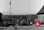 Image Personnes déplacées Bergzabern Allemagne, 1945, de la seconde 3 séquences d'archives historiques vidéo 65675049523