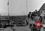 Image Personnes déplacées Bergzabern Allemagne, 1945, de la seconde 7 séquences d'archives historiques vidéo 65675049523