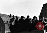 Image Personnes déplacées Bergzabern Allemagne, 1945, de la seconde 25 séquences d'archives historiques vidéo 65675049523
