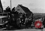 Image Personnes déplacées Bergzabern Allemagne, 1945, de la seconde 30 séquences d'archives historiques vidéo 65675049523
