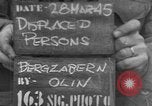 Standbild Vertriebene Bergzabern Deutschland, 1945, aus Sekunde 1 historischem Filmmaterial Videoclip 65675049524