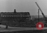 Standbild Vertriebene Bergzabern Deutschland, 1945, aus Sekunde 14 historischem Filmmaterial Videoclip 65675049524