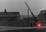 Standbild Vertriebene Bergzabern Deutschland, 1945, aus Sekunde 15 historischem Filmmaterial Videoclip 65675049524
