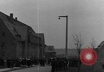 Standbild Vertriebene Bergzabern Deutschland, 1945, aus Sekunde 30 historischem Filmmaterial Videoclip 65675049524