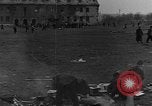 Standbild Vertriebene Bergzabern Deutschland, 1945, aus Sekunde 34 historischem Filmmaterial Videoclip 65675049524