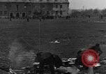 Standbild Vertriebene Bergzabern Deutschland, 1945, aus Sekunde 41 historischem Filmmaterial Videoclip 65675049524