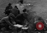 Standbild Vertriebene Bergzabern Deutschland, 1945, aus Sekunde 48 historischem Filmmaterial Videoclip 65675049524