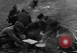 Standbild Vertriebene Bergzabern Deutschland, 1945, aus Sekunde 51 historischem Filmmaterial Videoclip 65675049524