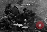 Standbild Vertriebene Bergzabern Deutschland, 1945, aus Sekunde 52 historischem Filmmaterial Videoclip 65675049524