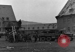 Standbild Vertriebene Bergzabern Deutschland, 1945, aus Sekunde 57 historischem Filmmaterial Videoclip 65675049524