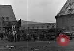 Standbild Vertriebene Bergzabern Deutschland, 1945, aus Sekunde 60 historischem Filmmaterial Videoclip 65675049524