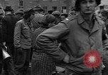 Standbild Vertriebene Bergzabern Deutschland, 1945, aus Sekunde 14 historischem Filmmaterial Videoclip 65675049525