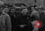Standbild Vertriebene Bergzabern Deutschland, 1945, aus Sekunde 31 historischem Filmmaterial Videoclip 65675049525