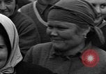 Standbild Vertriebene Bergzabern Deutschland, 1945, aus Sekunde 51 historischem Filmmaterial Videoclip 65675049525