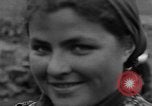 Standbild Vertriebene Bergzabern Deutschland, 1945, aus Sekunde 60 historischem Filmmaterial Videoclip 65675049525