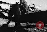 Standbild ME-109 Flugzeuge Deutschland, 1940, aus Sekunde 15 historischem Filmmaterial Videoclip 65675049526