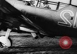 Standbild ME-109 Flugzeuge Deutschland, 1940, aus Sekunde 44 historischem Filmmaterial Videoclip 65675049526