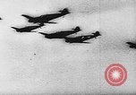 Standbild ME-109 Flugzeuge Deutschland, 1940, aus Sekunde 62 historischem Filmmaterial Videoclip 65675049526