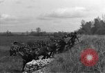 Image États-Unis 99e Division d'infanterie Neustadt Allemagne, 1945, de la seconde 13 séquences d'archives historiques vidéo 65675049537