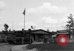 Immagine di Allied campo di prigionia Moosburg Germania, 1945, secondo 15 filmato di repertorio 65675049538
