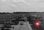 Immagine di Allied campo di prigionia Moosburg Germania, 1945, secondo 30 filmato di repertorio 65675049538