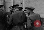 Immagine di Allied campo di prigionia Moosburg Germania, 1945, secondo 18 filmato di repertorio 65675049539