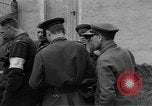 Immagine di Allied campo di prigionia Moosburg Germania, 1945, secondo 21 filmato di repertorio 65675049539