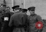 Immagine di Allied campo di prigionia Moosburg Germania, 1945, secondo 22 filmato di repertorio 65675049539