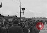 Immagine di Allied campo di prigionia Moosburg Germania, 1945, secondo 37 filmato di repertorio 65675049539