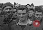 Image des prisonniers alliés Moosburg Allemagne, 1945, de la seconde 3 séquences d'archives historiques vidéo 65675049540