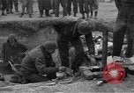 Image des prisonniers alliés Moosburg Allemagne, 1945, de la seconde 18 séquences d'archives historiques vidéo 65675049540