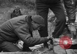 Image des prisonniers alliés Moosburg Allemagne, 1945, de la seconde 24 séquences d'archives historiques vidéo 65675049540