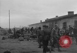 Image des prisonniers alliés Moosburg Allemagne, 1945, de la seconde 45 séquences d'archives historiques vidéo 65675049540