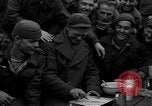 Image des prisonniers alliés Moosburg Allemagne, 1945, de la seconde 56 séquences d'archives historiques vidéo 65675049540