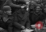Image des prisonniers alliés Moosburg Allemagne, 1945, de la seconde 58 séquences d'archives historiques vidéo 65675049540