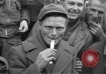 Image des prisonniers alliés Moosburg Allemagne, 1945, de la seconde 60 séquences d'archives historiques vidéo 65675049540