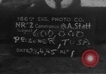 Standbild deutschen Gefangenen Langenzenn Deutschland, 1945, aus Sekunde 6 historischem Filmmaterial Videoclip 65675049541