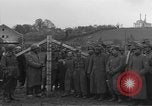 Standbild deutschen Gefangenen Langenzenn Deutschland, 1945, aus Sekunde 19 historischem Filmmaterial Videoclip 65675049541